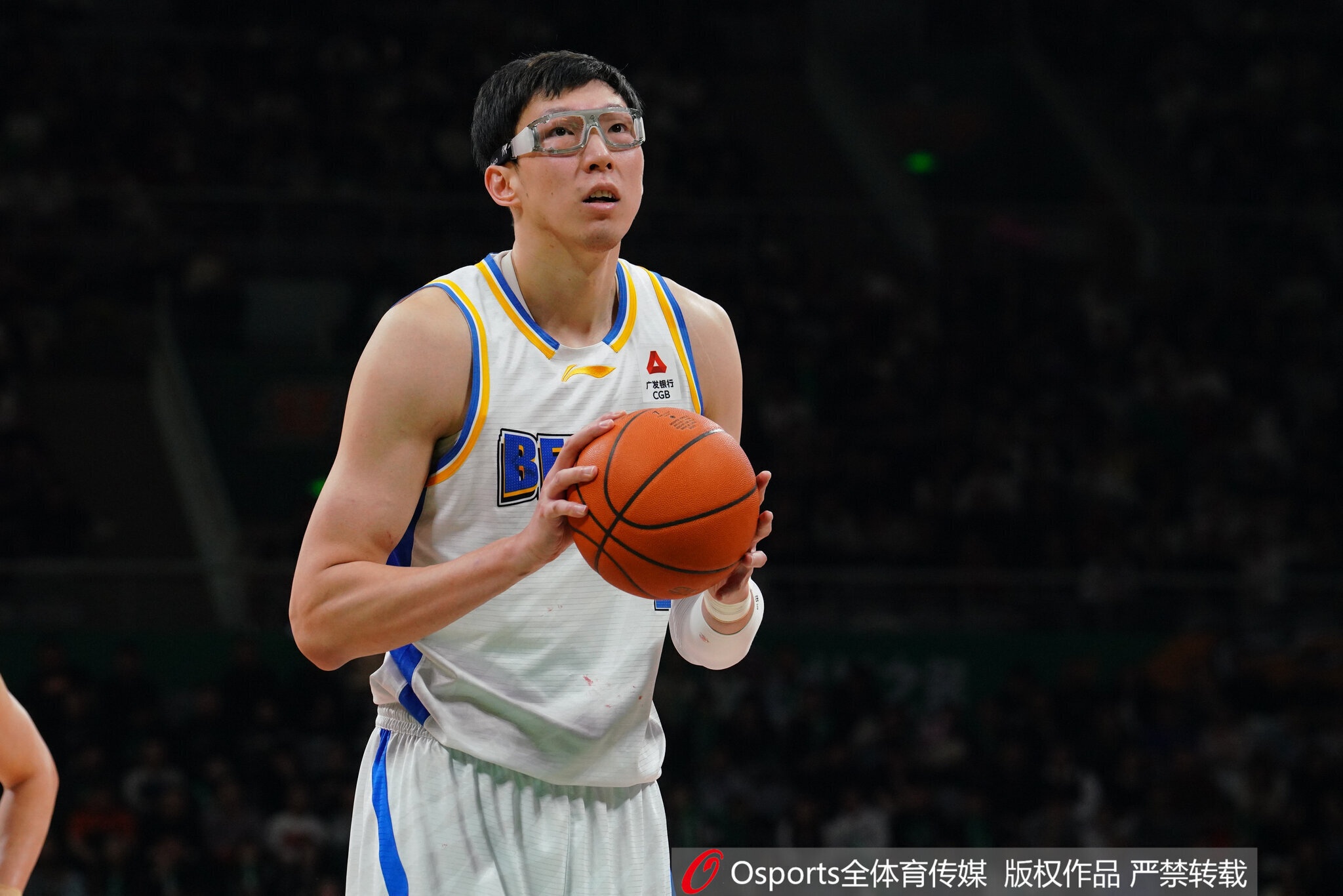 北京男篮官宣双外援 布朗回归提供强解 桑普森为周琦减压